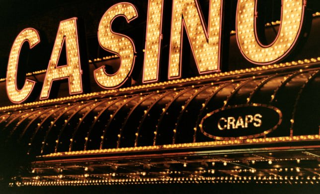 Meja baccarat live RRG88 dengan dealer profesional dan streaming HD untuk pemain kasino Indonesia
